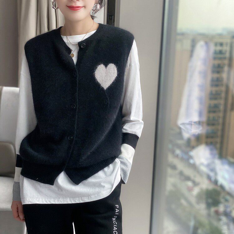 春秋外穿针织马甲女爱心叠穿纯羊毛背心圆领马夹坎肩百搭开衫毛衣