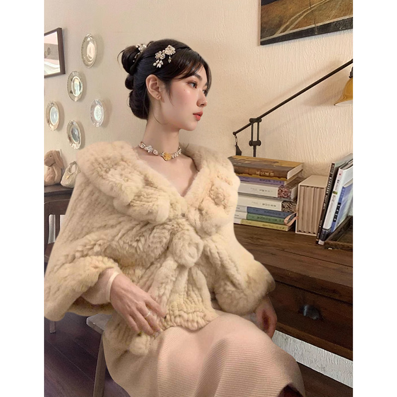 中古千金感翻折花瓣领毛毛斗篷披肩/小香风蕾丝气质连衣裙套装女
