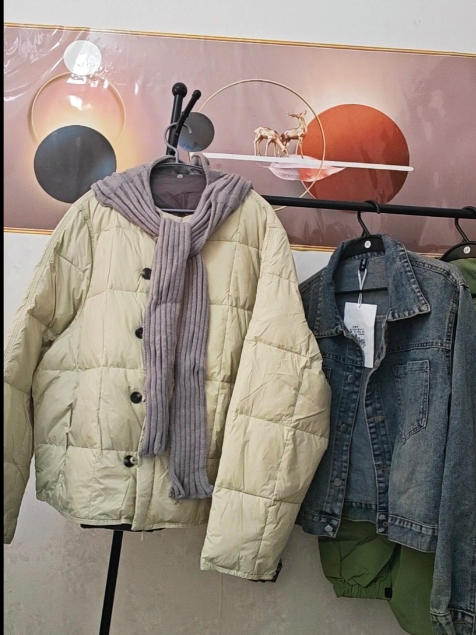 短款90白鸭羽丝绒服女2026冬季新款保暖可脱卸针织围巾帽外套