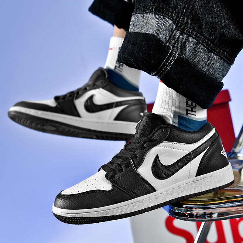 莆田aj低帮板鞋空军一号秋冬新款运动dunk黑白熊猫男女鞋龙年限定