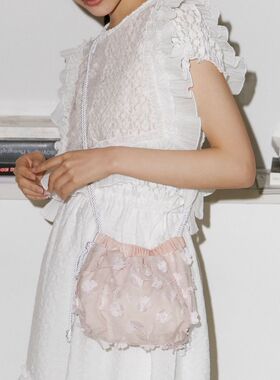 MJ小包-9 春夏新款立体花瓣刺绣小布包斜挎手机便携女包