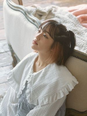 宽松百搭钮扣灯笼袖针织大娃娃领