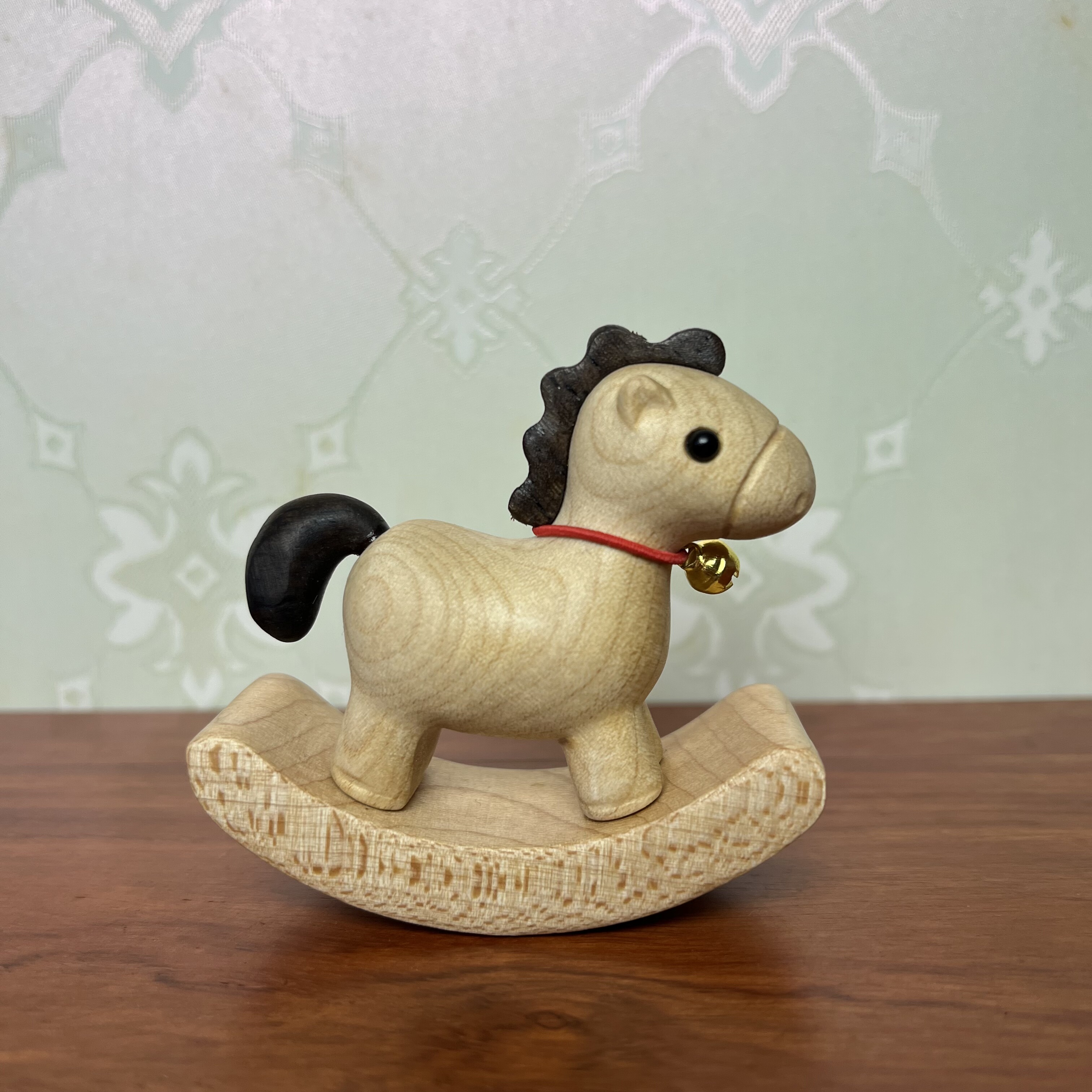 摇摇马车载饰品实木桌面摆件可爱卡通桌面装饰品送女友礼物情人节
