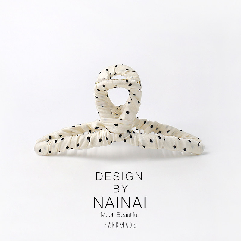 创意简约波点绕布抓夹少女心鲨鱼夹发抓后脑勺发百搭发饰日常头饰