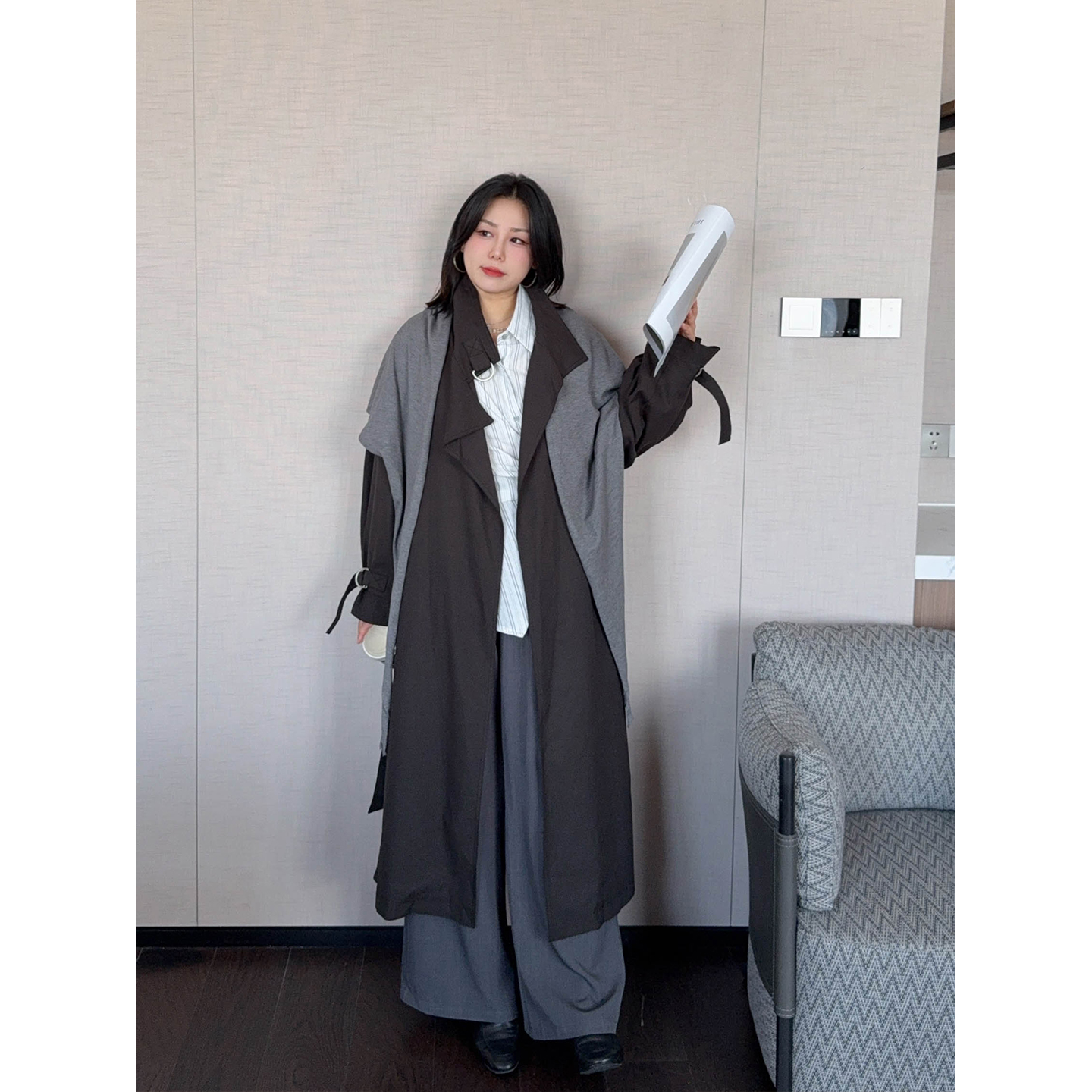 VOGANA戛纳家大码女装北欧英伦高智宽松长风衣女款2025新款外套秋