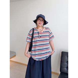 VOGANA戛纳家大码 夏简约row系宽松休闲透气棉t恤 女装 油画条纹短袖