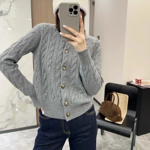 羊绒衫 100%羊毛针织开衫 女秋冬麻花毛衣外套宽松加厚小马刺绣时尚