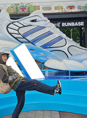 户外打卡大号运动鞋玻璃钢雕塑卡通鞋子模型商场店铺美陈装饰摆件