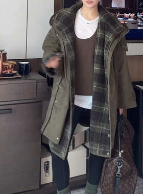 FOREVERCAN“雪地青松”张婧仪同款真两件拼接派克服外套 SC22436