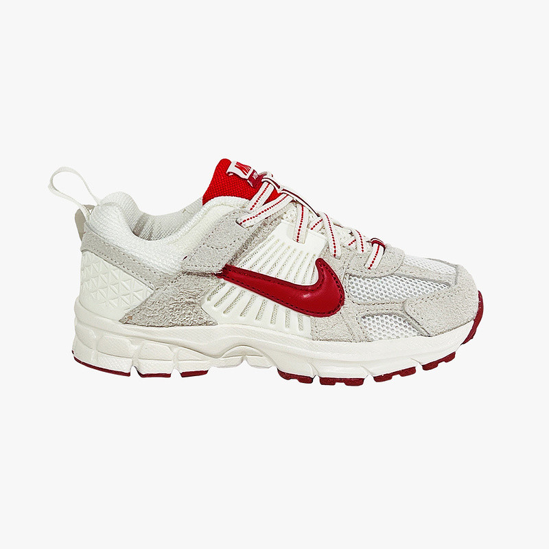 Nike耐克冬季新款男女小童鞋春新年款米白红跑步鞋IO9259-100