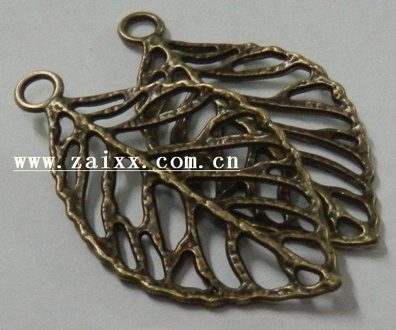 金属树叶子古铜色吊坠金属饰扣笔记本挂件五金辅料现货批发生产