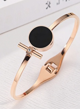 经典黑色圆饼钛钢手镯18k金手饰