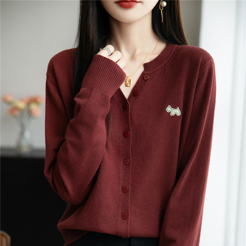 春季韩系V领刺绣薄款针织开衫女图片