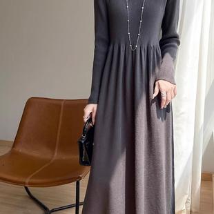 半高领打底针织连衣裙女中长款秋季内搭小黑裙赫本风小个子毛衣裙