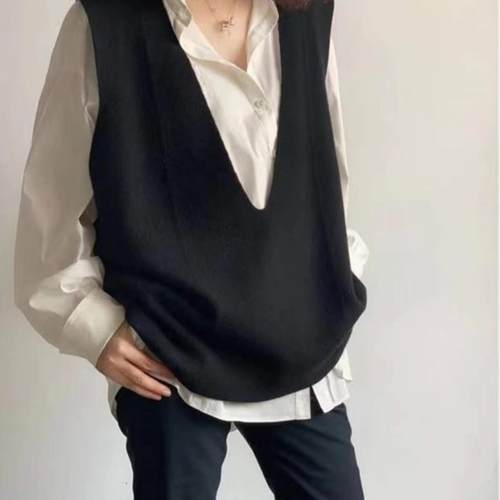 时尚百搭大V领羊绒针织马甲女春季新款韩版宽松羊毛坎肩无袖毛衣
