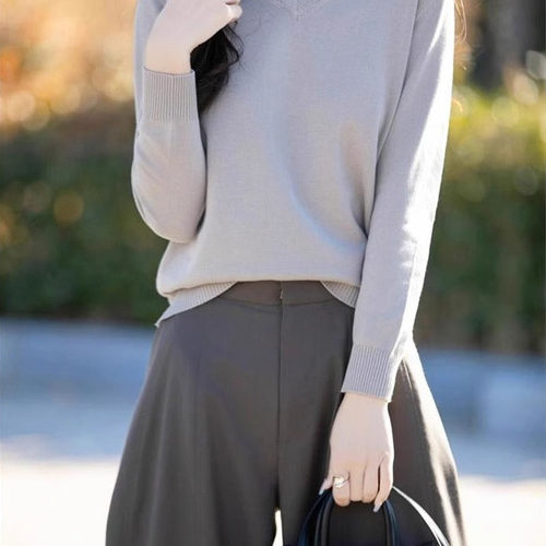 纯棉线长袖针织打底衫女舒适内搭V领毛衣宽松显瘦时尚设计感上衣