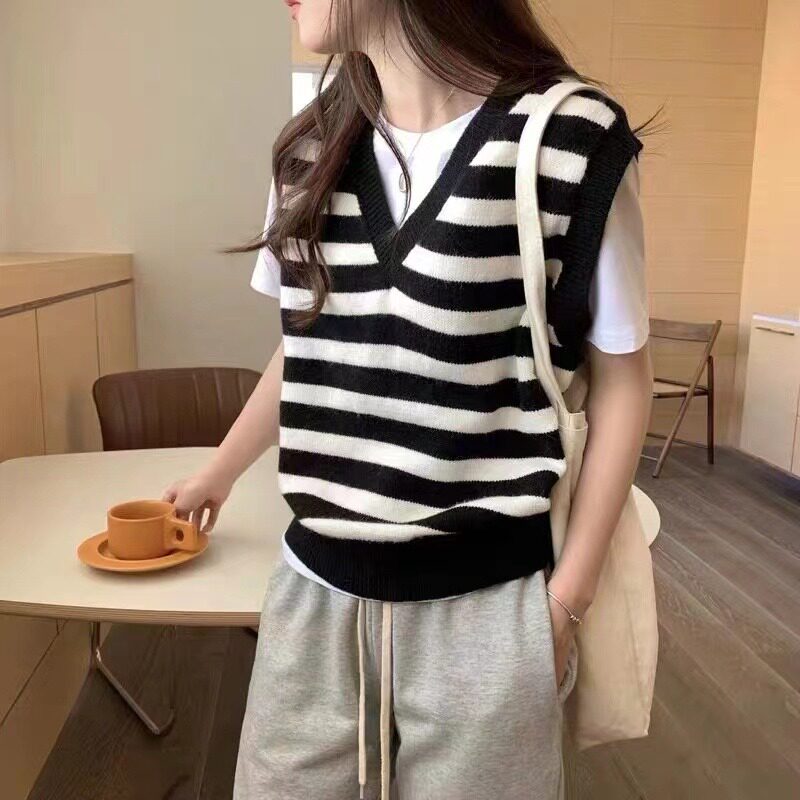 黑白条纹针织马甲女2026新款春季学院风V领日系毛衣背心叠穿外搭