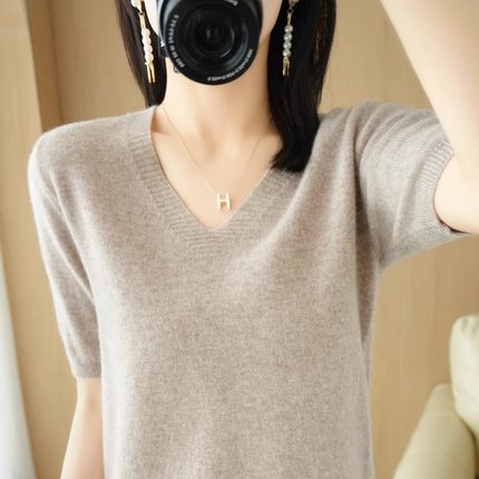 25春款季新款羊绒衫V领纯色短袖女毛衣宽松内搭羊毛衫针织打底衫