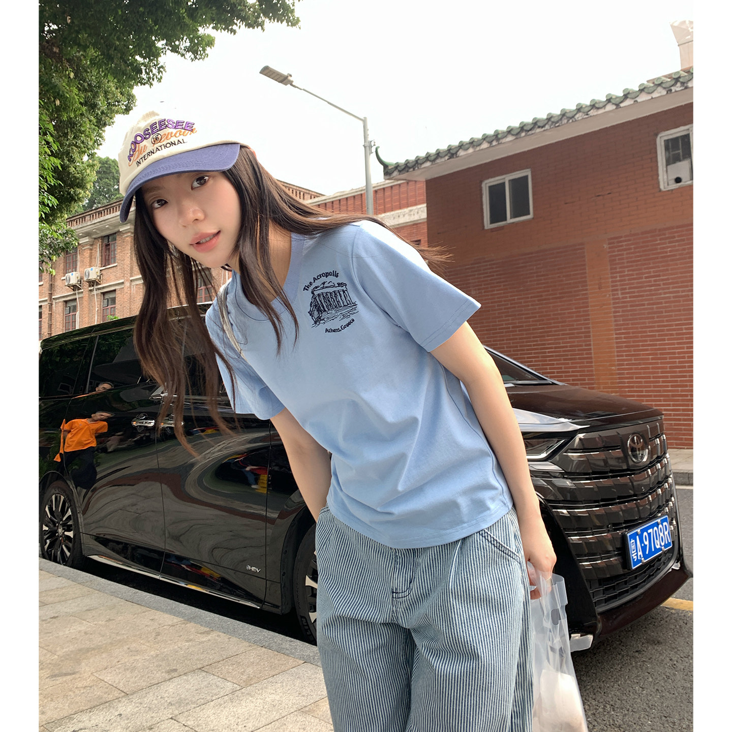 学院风短袖T恤女绣花上衣纯棉图片