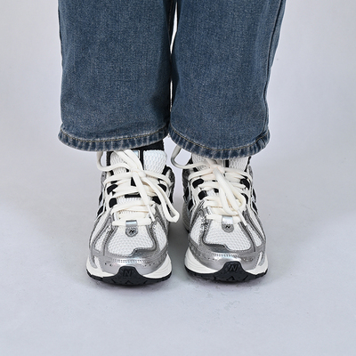 NEWBALANCE百搭运动鞋