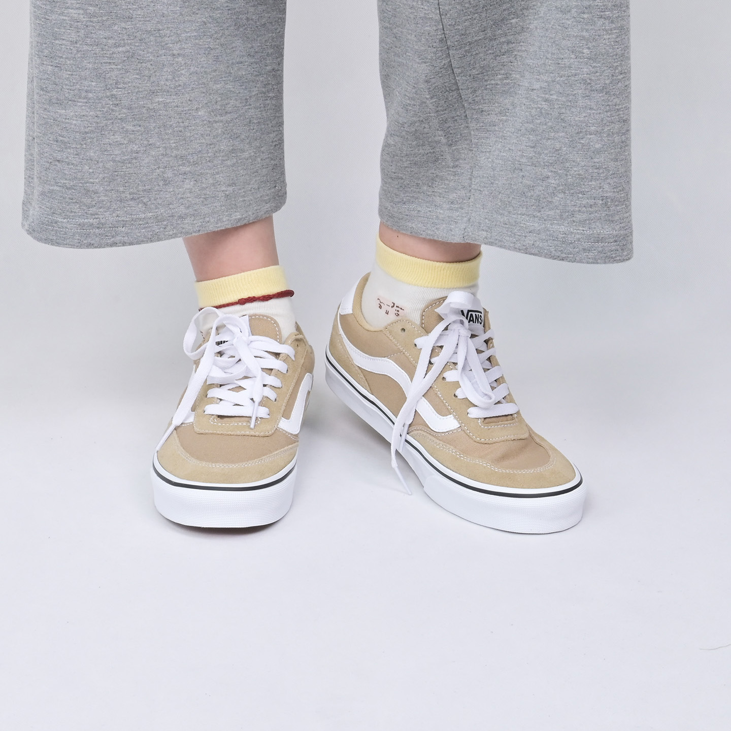 VANS男子简约百搭板鞋