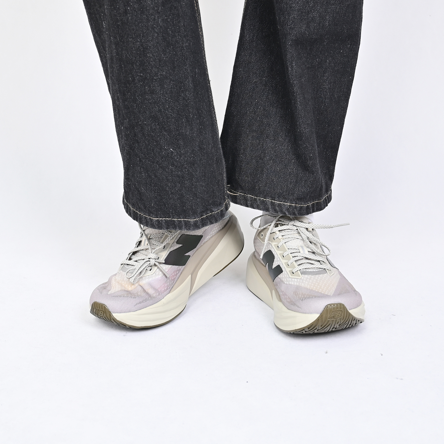 NEWBALANCE男女运动鞋