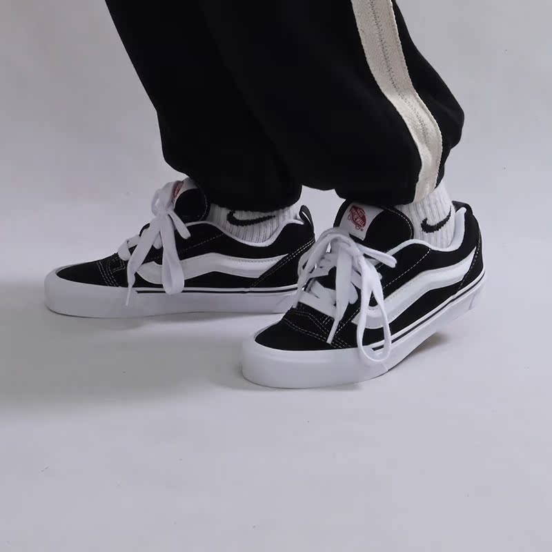 VANS情侣百搭舒适休闲鞋