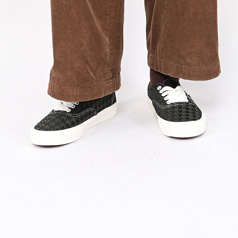 VANS情侣款百搭舒适板鞋