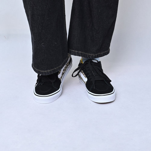 VANS女子百搭舒适休闲鞋
