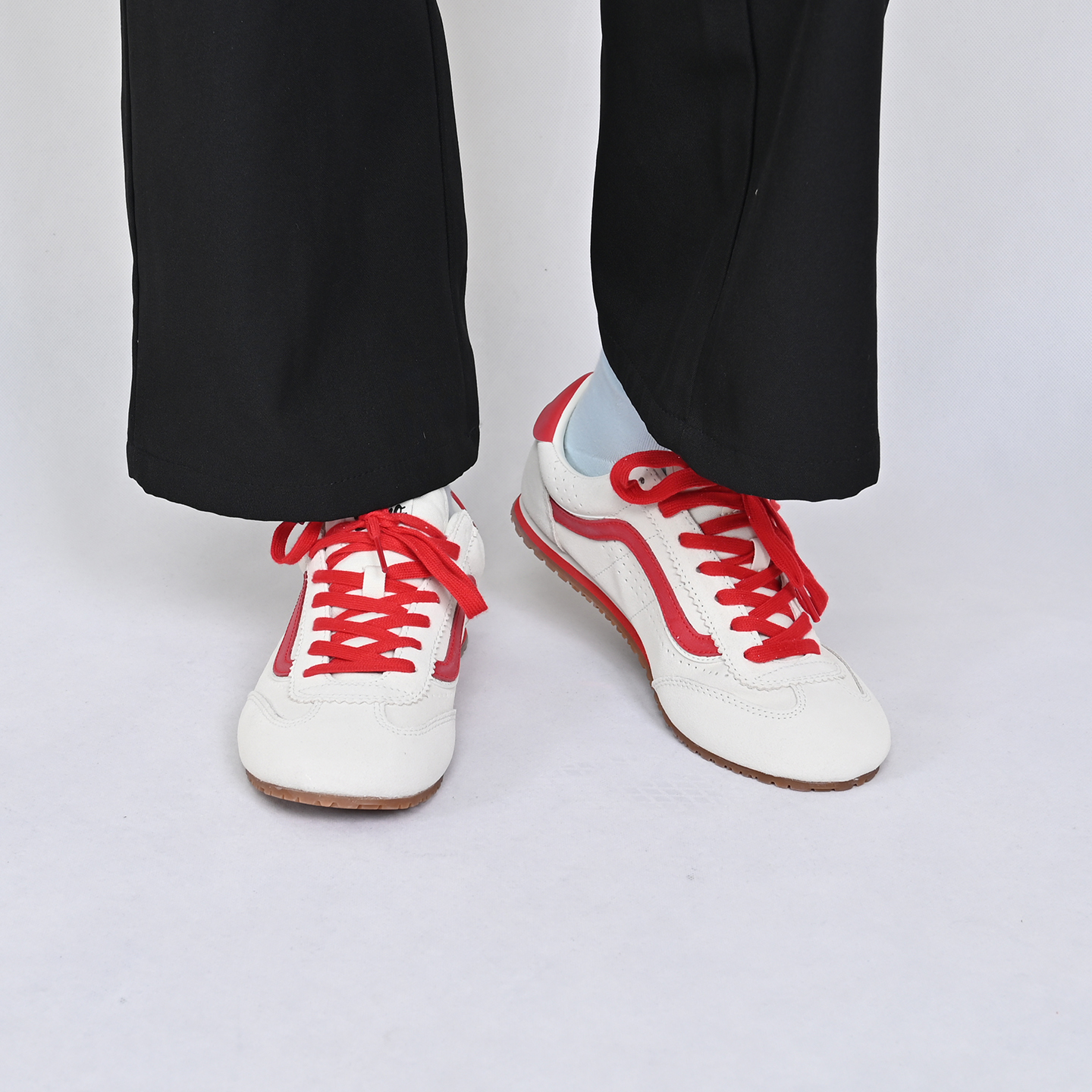 VANS情侣款百搭休闲鞋