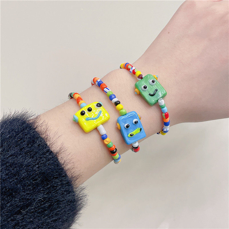 yoyoclub好可爱的串珠手链ins个性潮玩卡通小怪兽机器人叠戴手饰