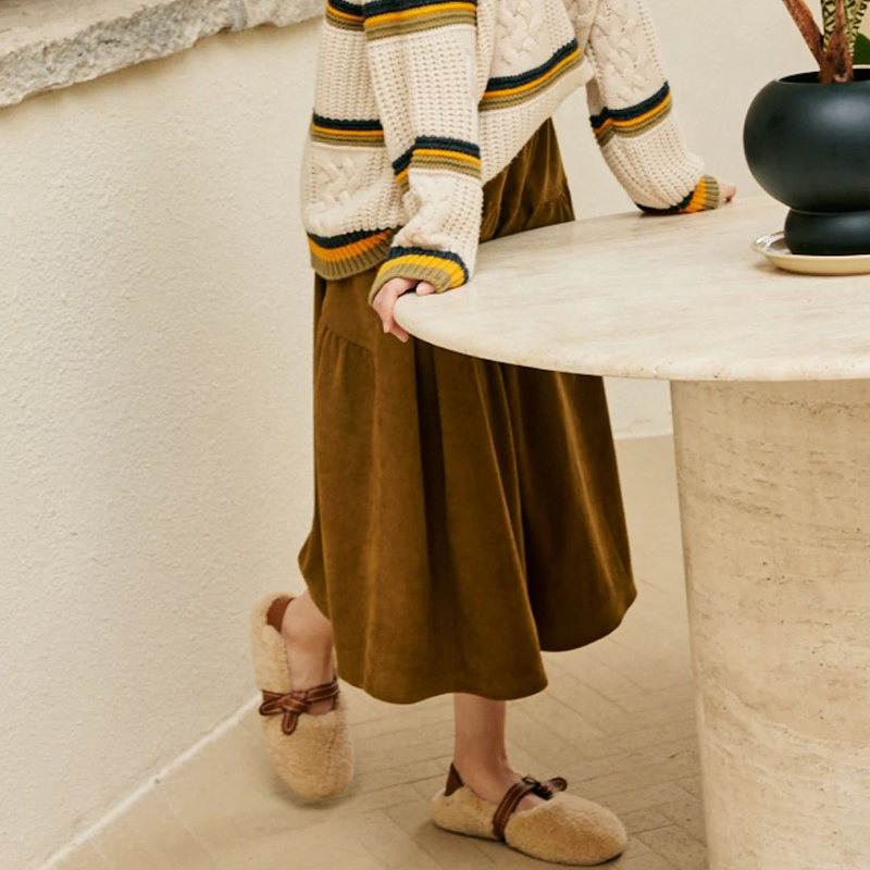 觅系列专柜纯色垂感半身裙