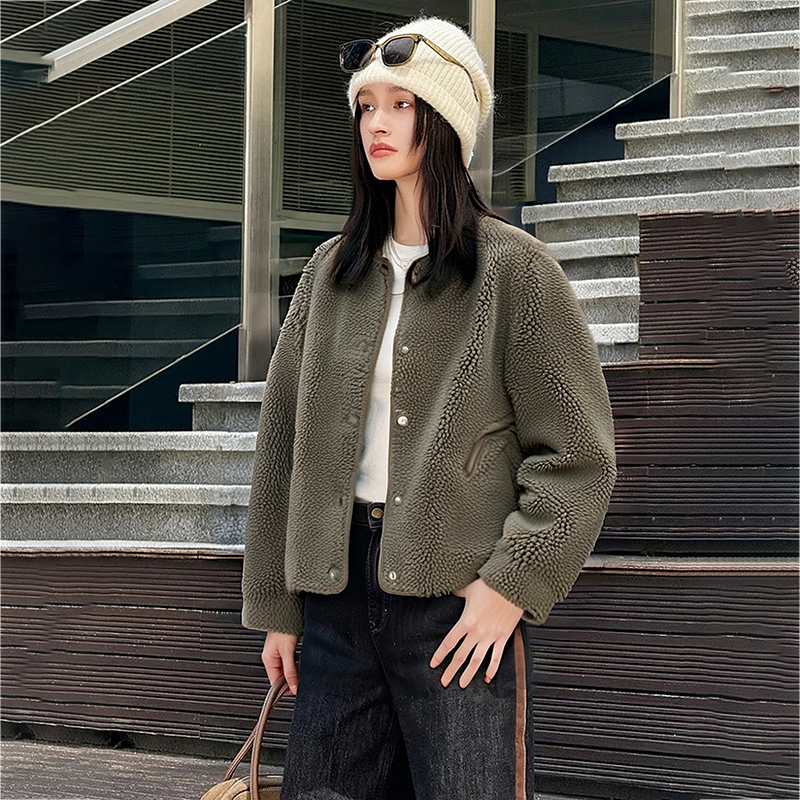 米系列1439元宽松羊羔绒毛绒外套