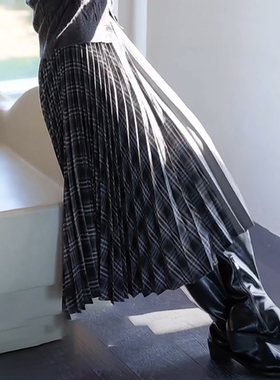 【薰系列】商场品牌女装折扣2025年冬季专柜659元拼接捏褶半身裙