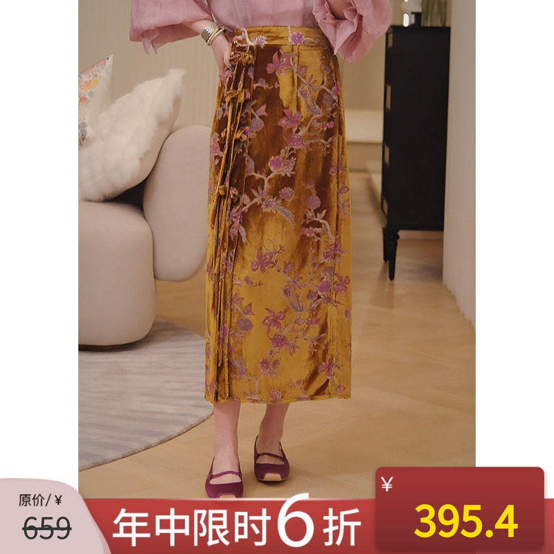 国风复古花朵丝绒半身裙