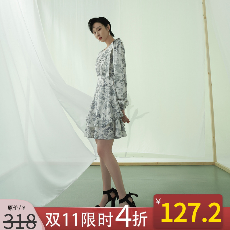 复古法式连衣裙碎花温柔风