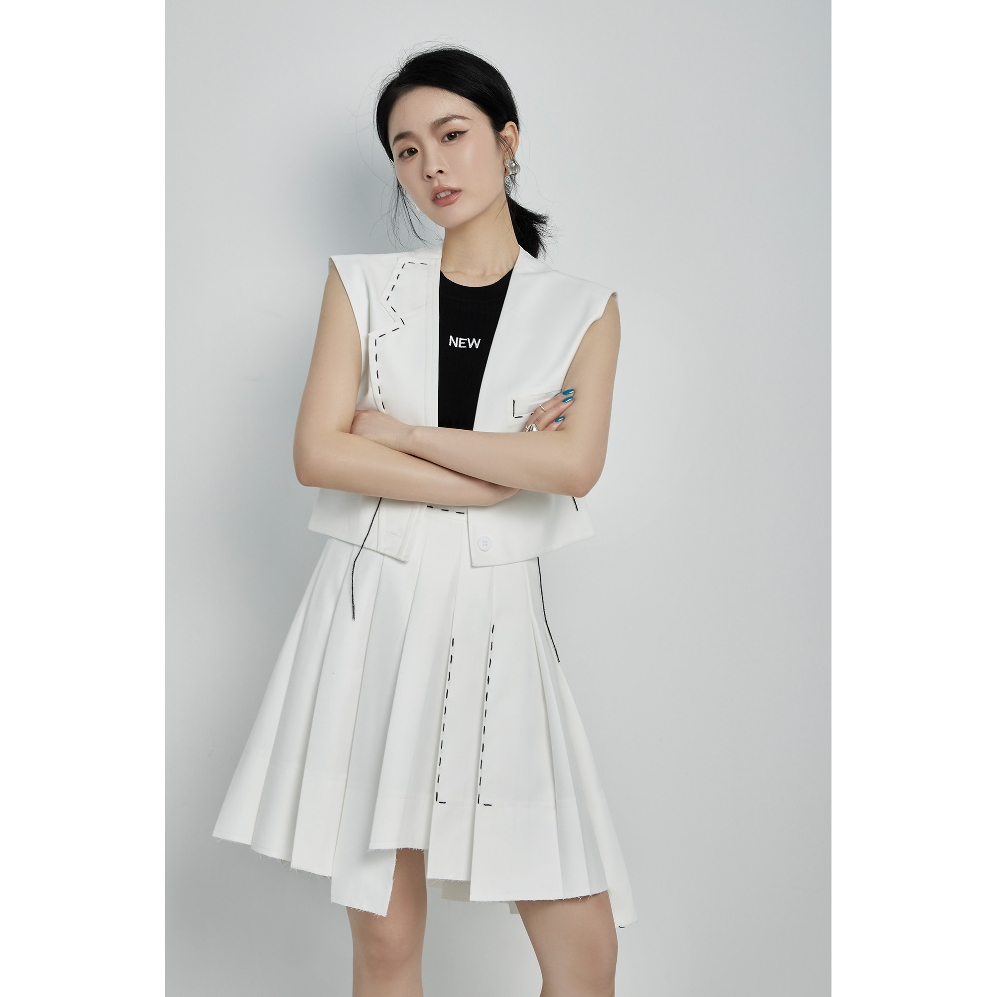 NANASTORE百褶半身裙2024新款秋小众气质马甲外套V领减龄女短裙子,女装/女士精品,时尚套装,淘宝优惠券,粉丝福利购,淘宝优惠卷