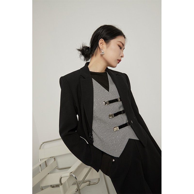 NANASTORE黑色西装女2024春季新款垫肩短款外套上衣休闲宽松ins,女装/女士精品,短外套,淘宝优惠券,粉丝福利购,淘宝优惠卷