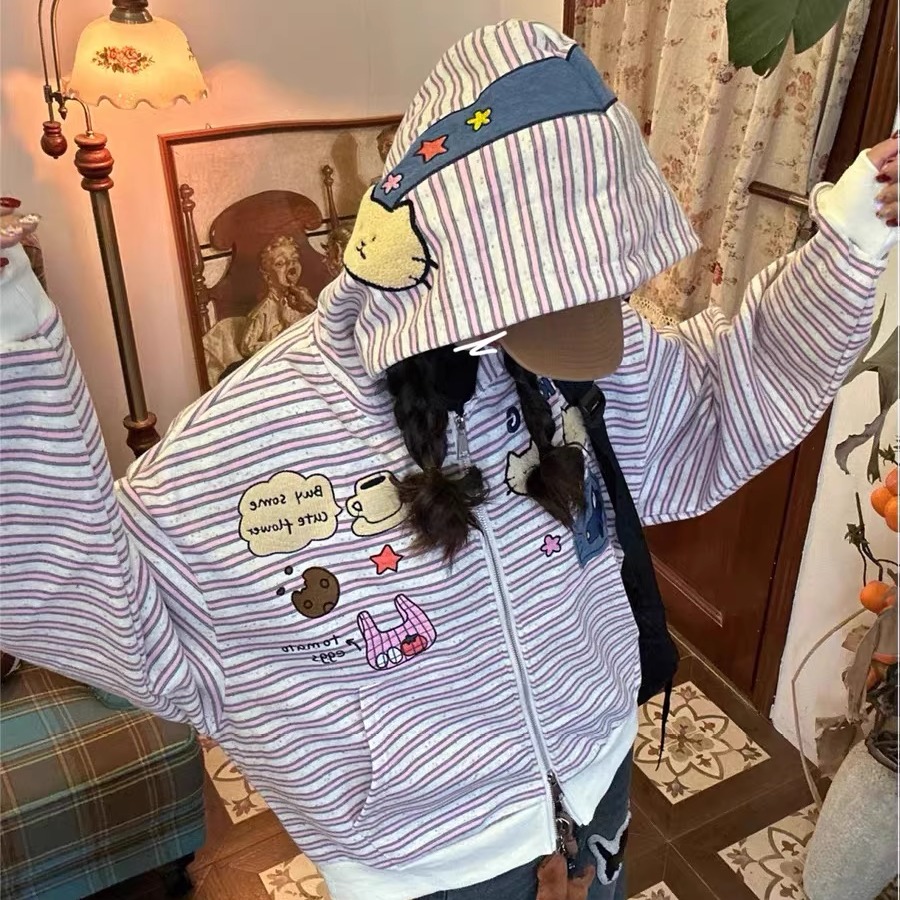 重工刺绣猫咪耳朵条纹开衫卫衣！