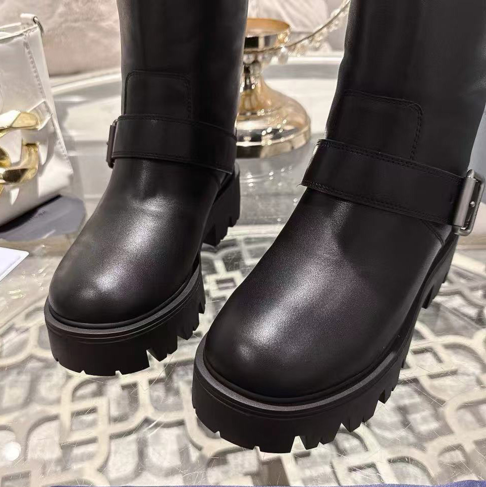 英伦风皮带扣厚底马丁靴女中筒机车靴羊毛棉靴东北加绒雪地靴防寒