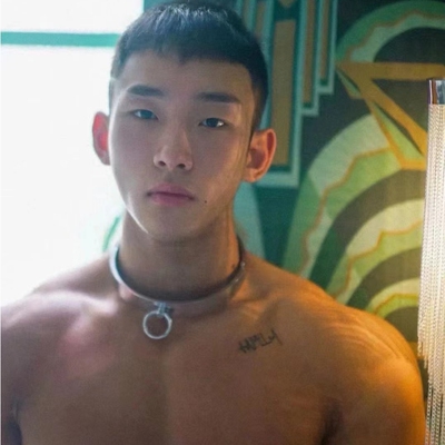 小狼狗男生COS穿搭金属M字颈环游戏字项圈道具钥匙扣牵引链脖链