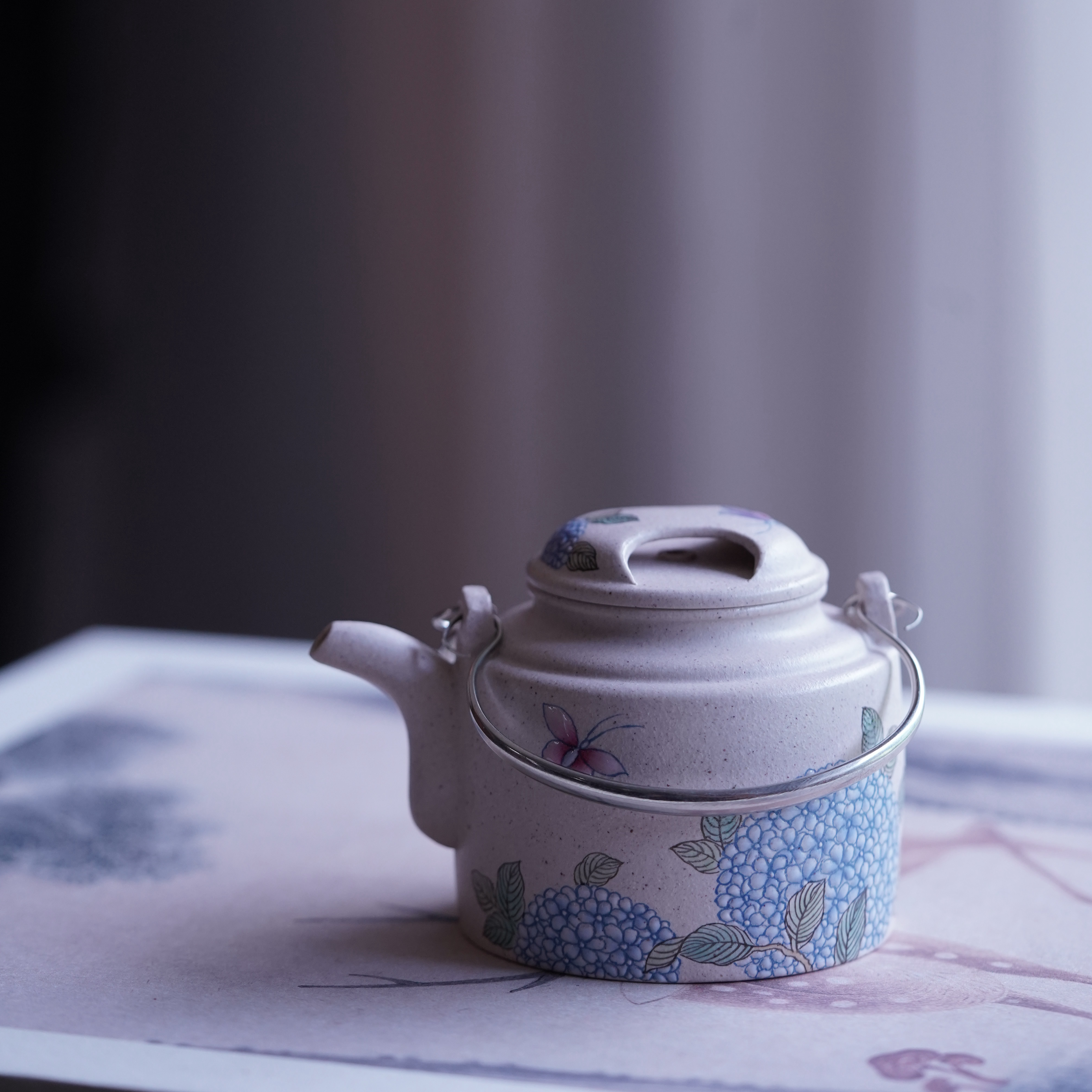 蜜糖紫砂｜原矿白玉段泥洋桶 珐琅彩宝石釉工艺110ml 小品洋桶