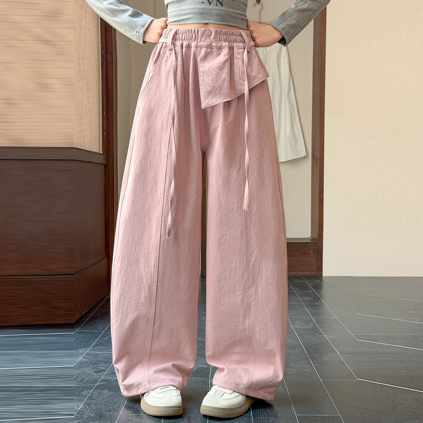 女童裤子秋装2026新款洋气时髦超好看大儿童长裤女孩弯刀裤春秋季