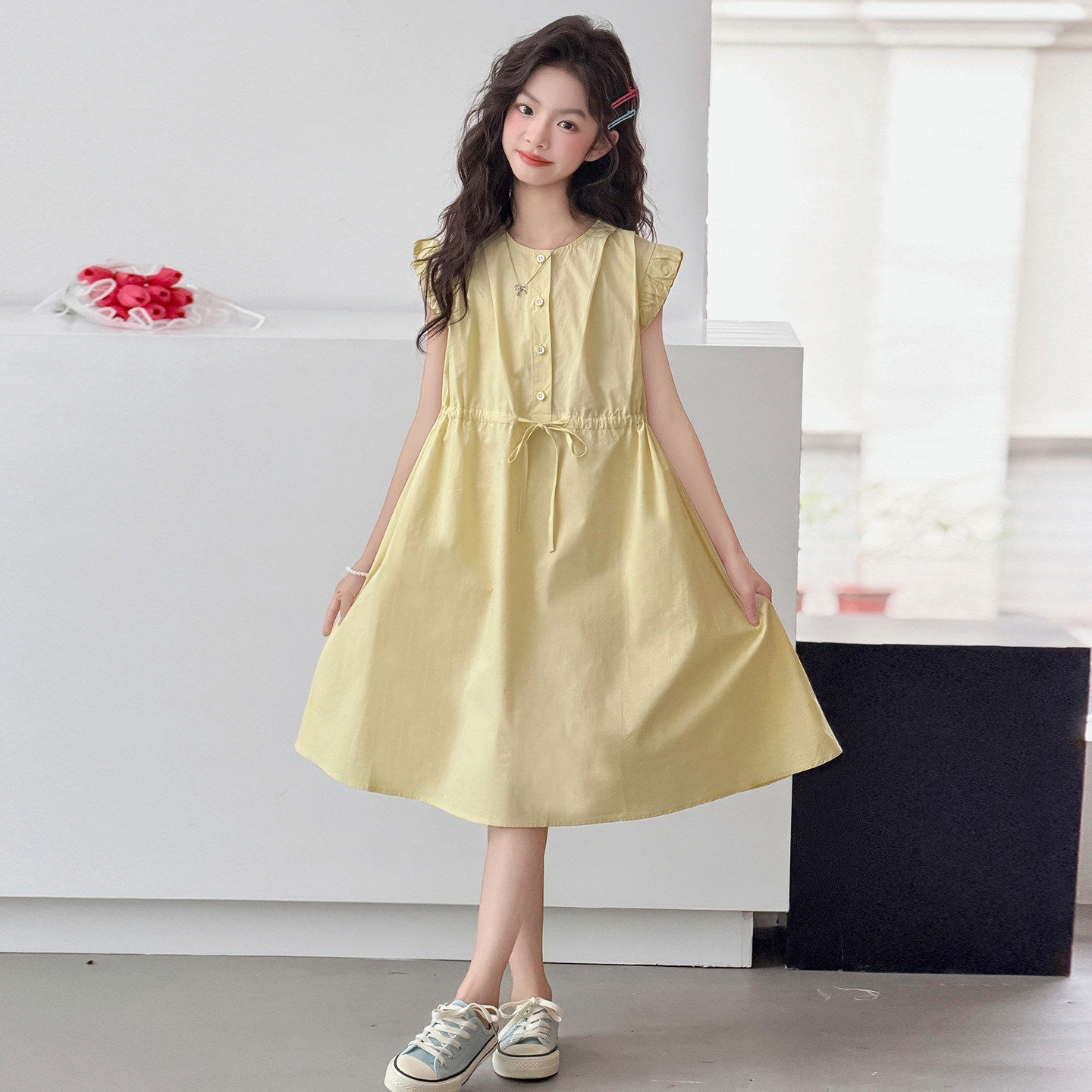 女童连衣裙夏季薄款2026新款夏装洋气时髦儿童裙子女孩无袖连身裙