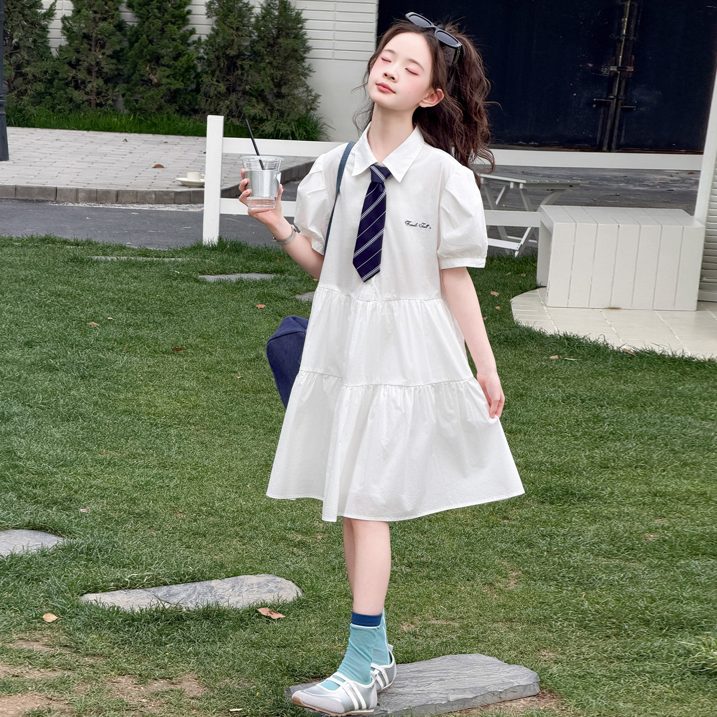 女童连衣裙夏季薄款2026新款白色儿童裙子女孩衬衫领学院风连身裙