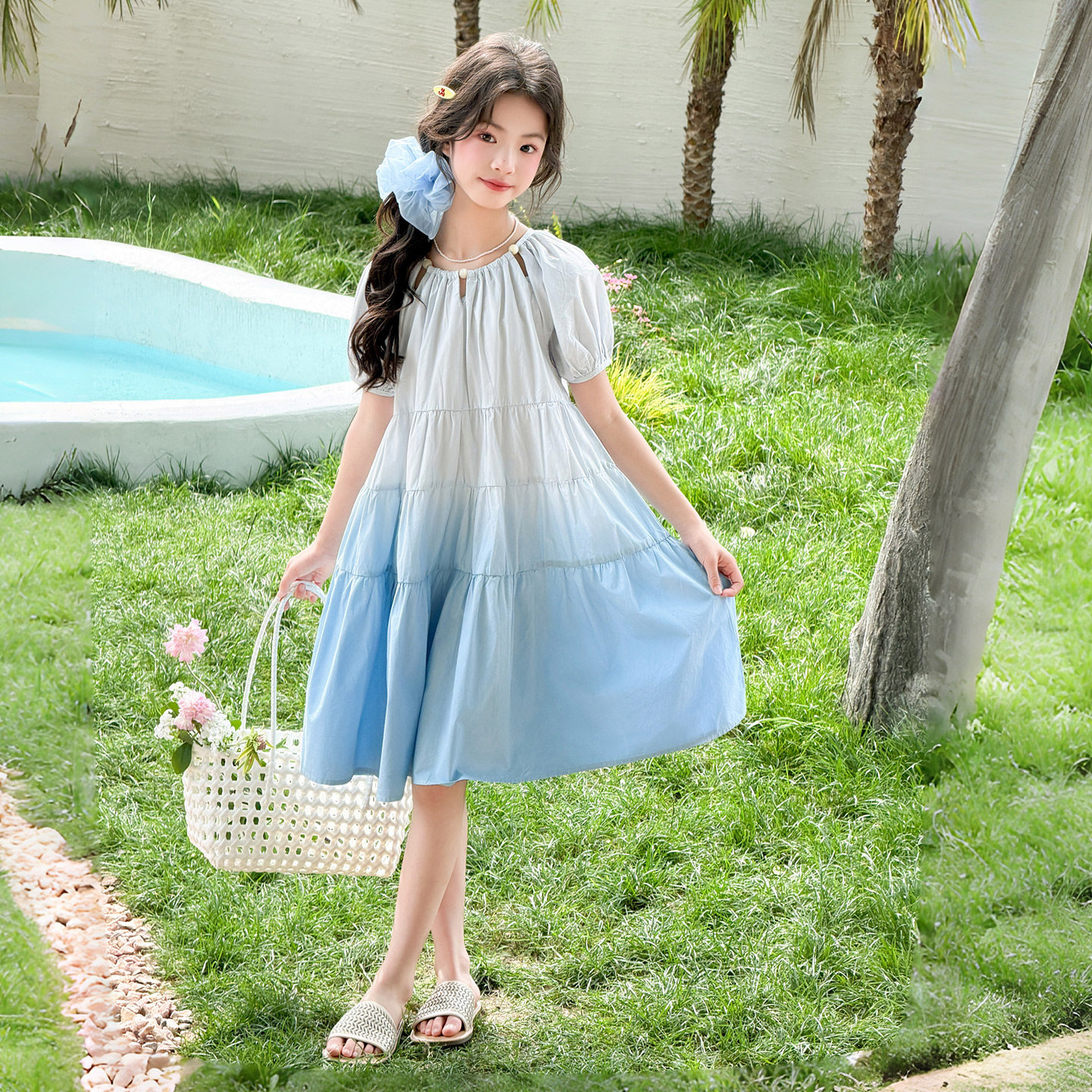 女童连衣裙夏季薄款2026新款洋气女孩裙子儿童短袖棉布裙渐变蓝色
