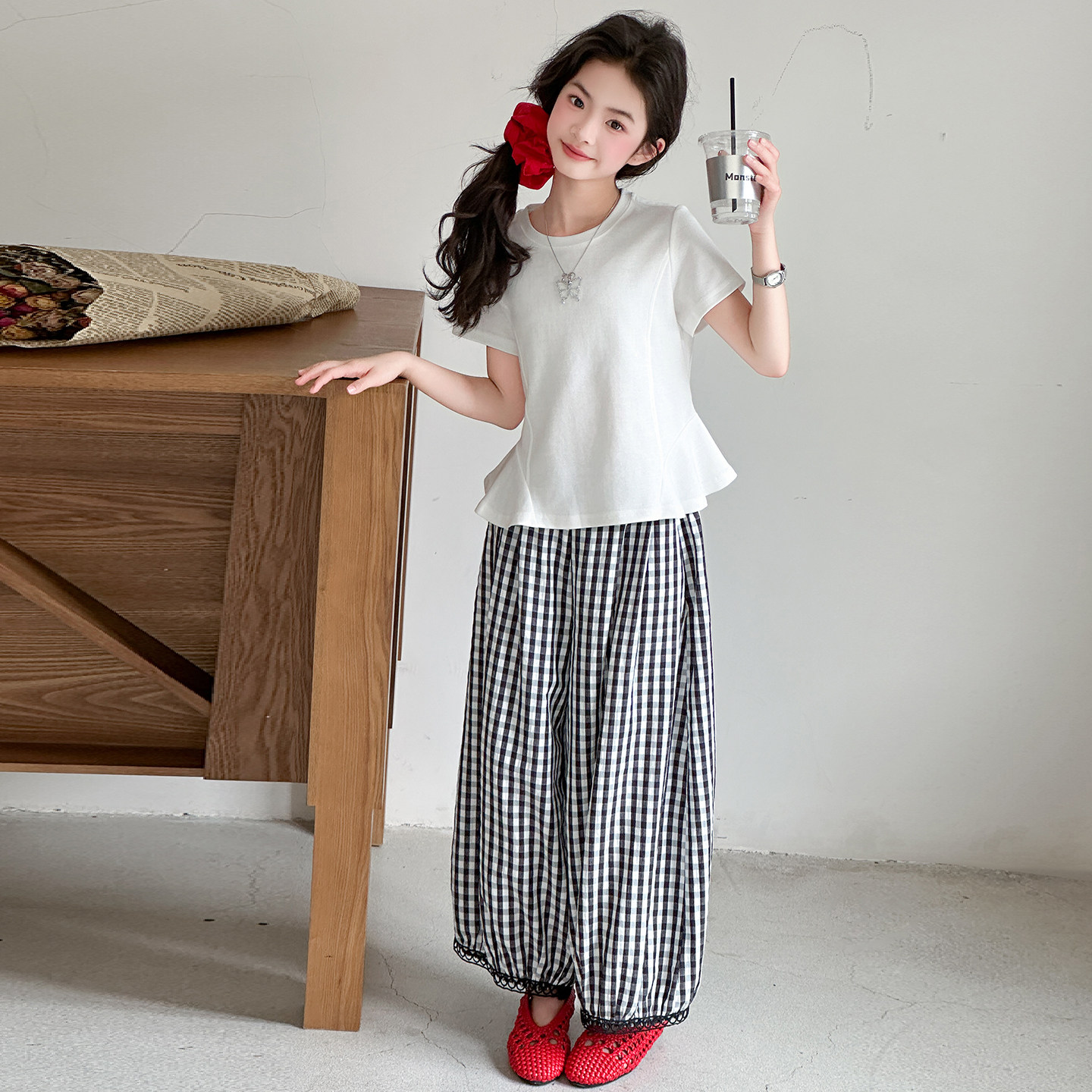 女童夏季套装2026新款洋气好看儿童衣服女孩短袖格子裤两件套大童