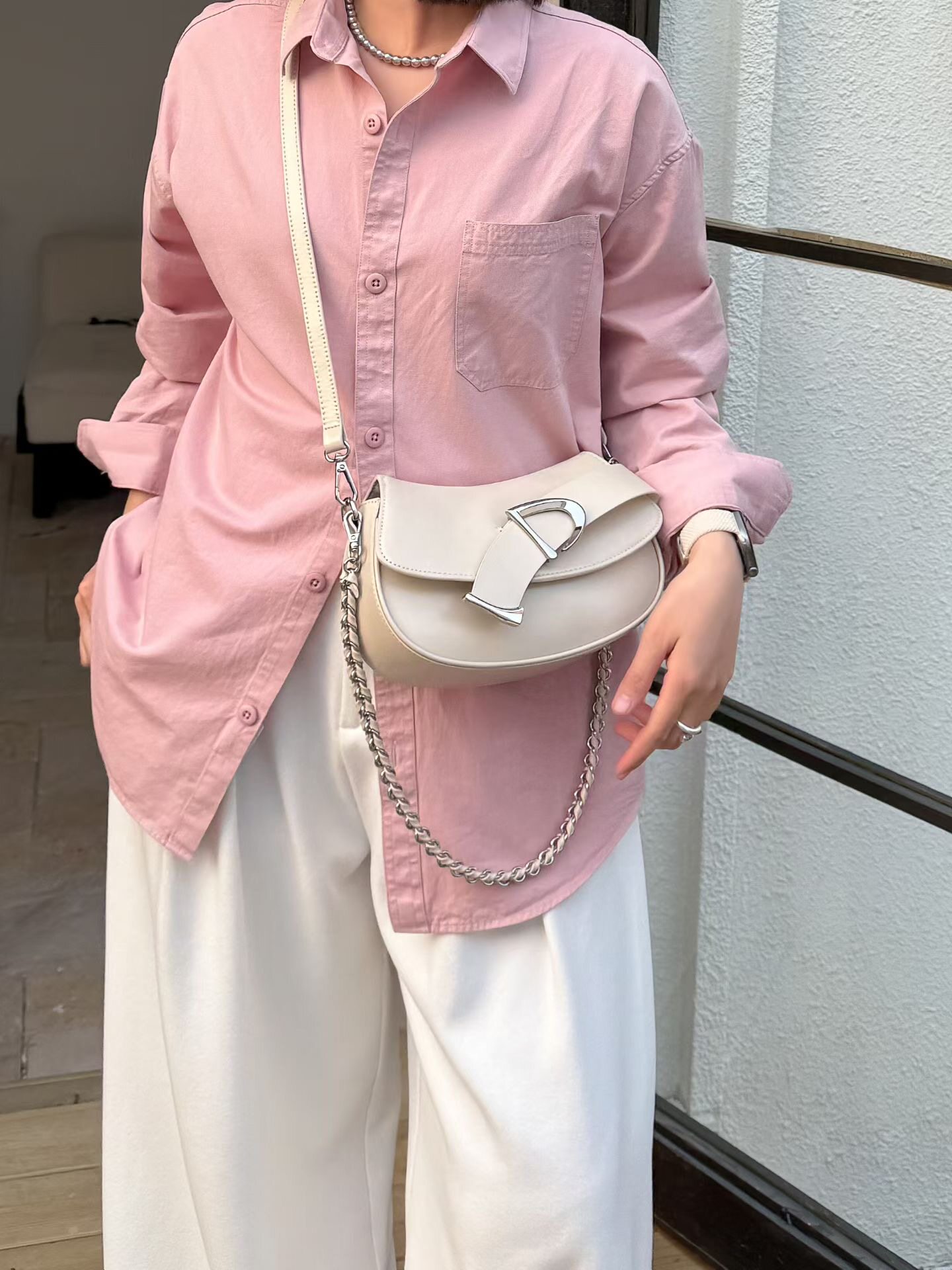 轻奢小众高级感奶茶色单肩腋下链条马鞍包包女士2026新款通勤春夏