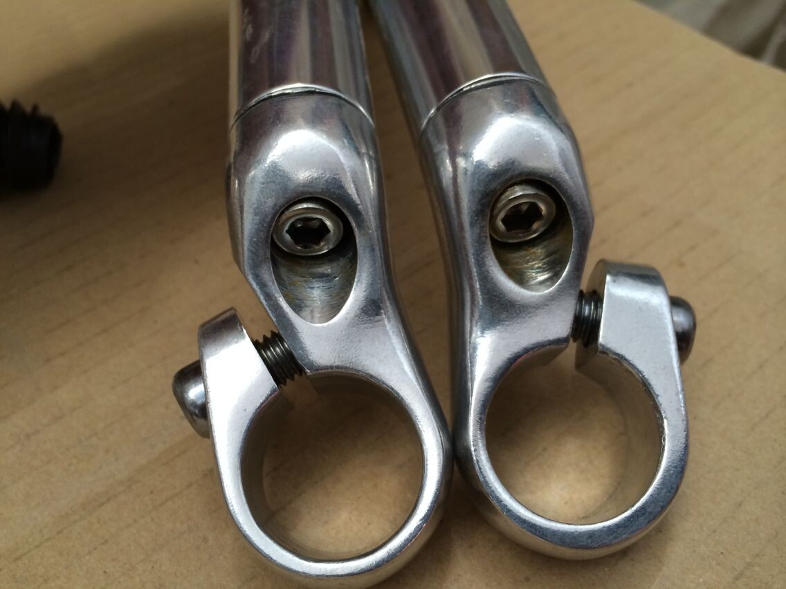 Poignées de vélo - Ref 2337389 Image 3