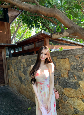 ke7en 有胸线的褶皱仙女抹胸裙女法式复古碎花显瘦度假风连衣裙子